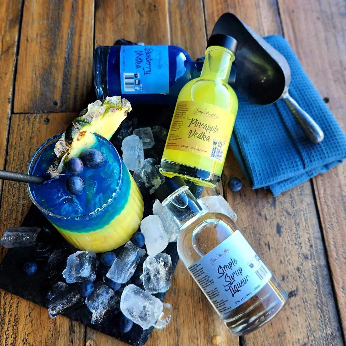 Pineberry Blast Shimmer Cocktail Kit Newy Distillery